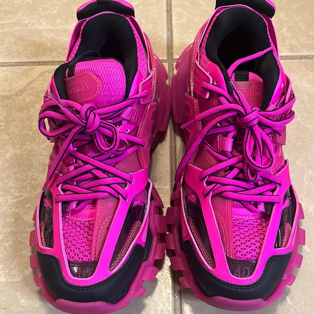 womens balenciaga race runners